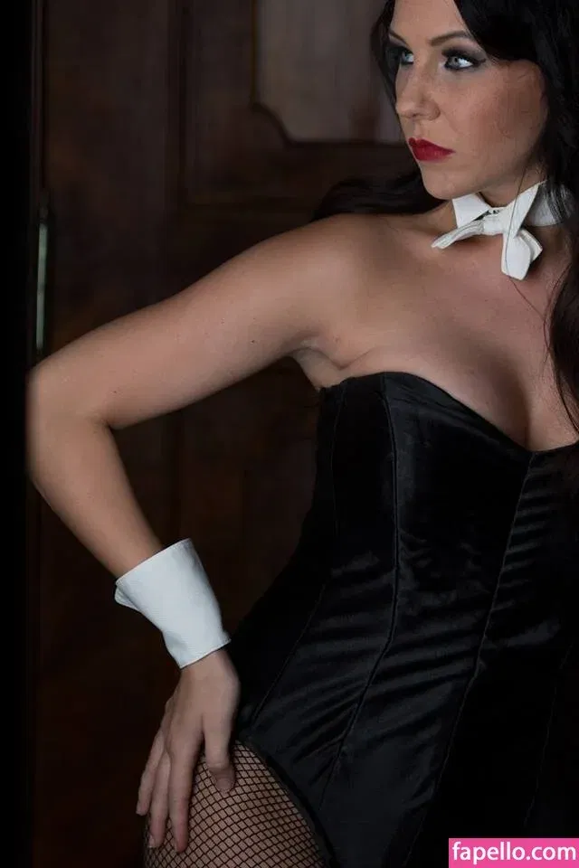 Carina Schwarz Onlyfans Photo Gallery 