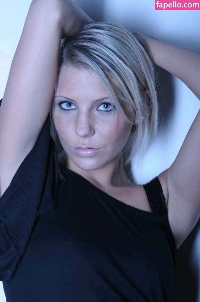 Carina Schwarz Onlyfans Photo Gallery 