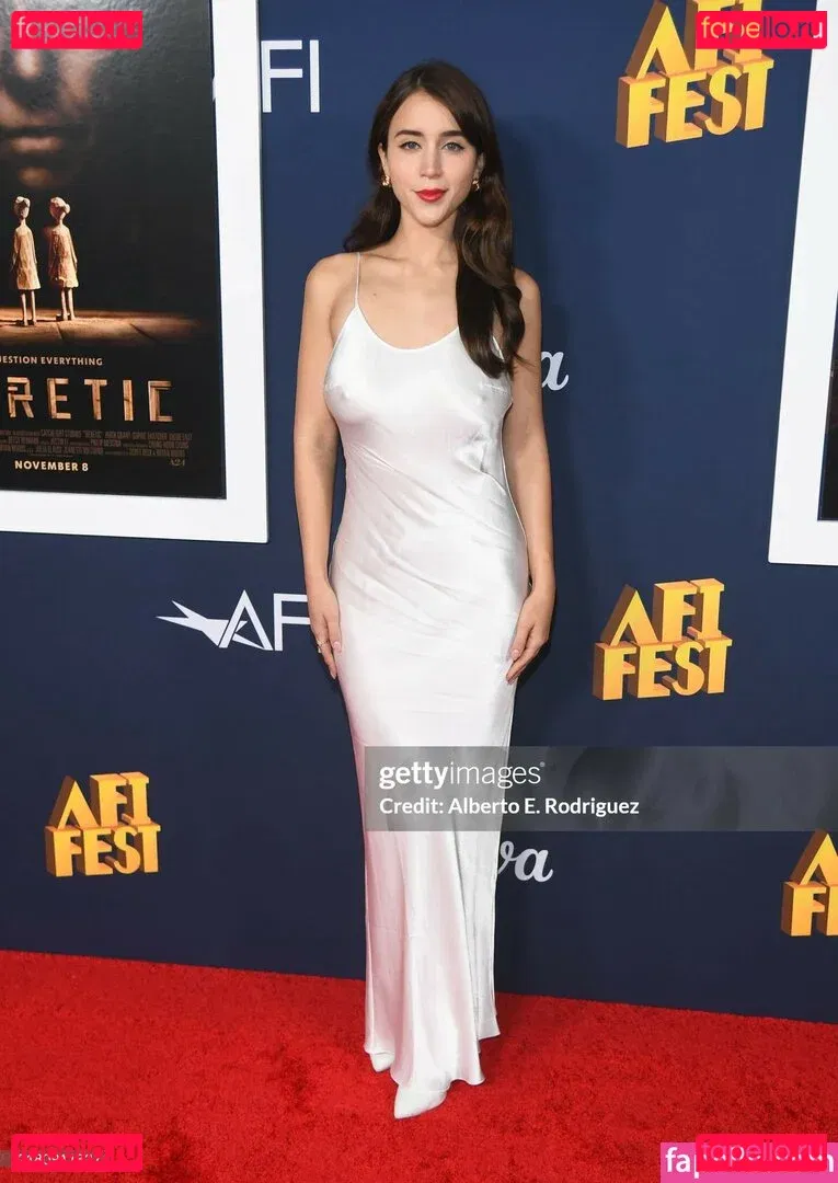 Caylee Cowan Onlyfans Photo Gallery 