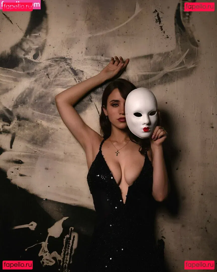 Caylee Cowan Onlyfans Photo Gallery 