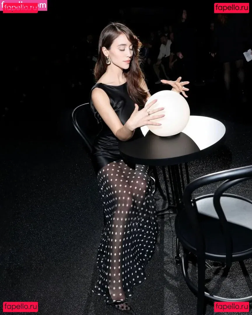 Caylee Cowan Onlyfans Photo Gallery 