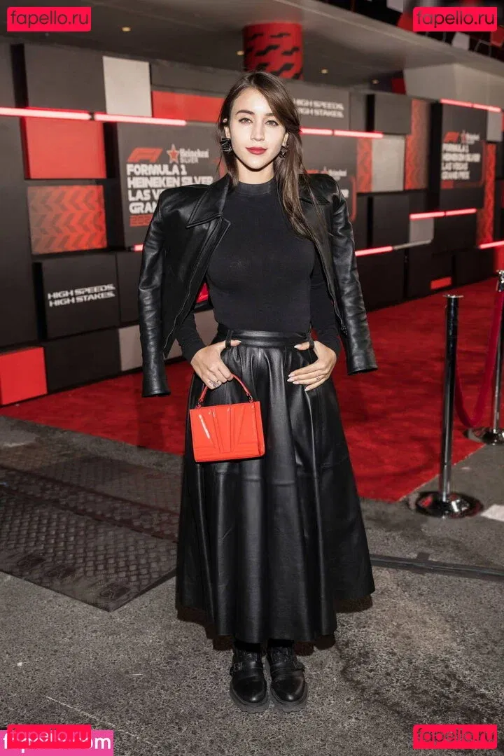 Caylee Cowan Onlyfans Photo Gallery 