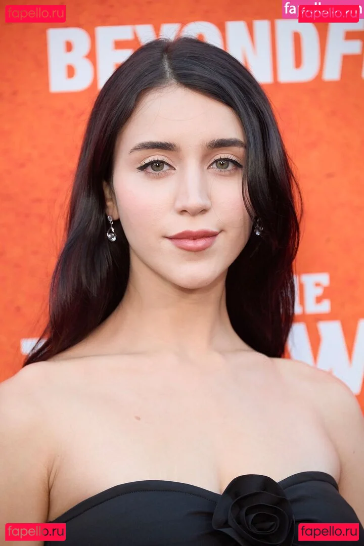 Caylee Cowan Onlyfans Photo Gallery 