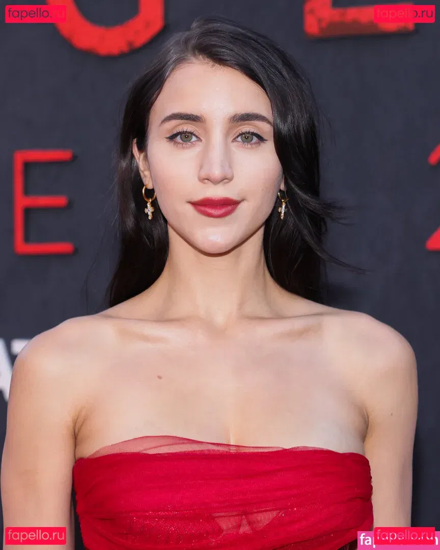 Caylee Cowan Onlyfans Photo Gallery 