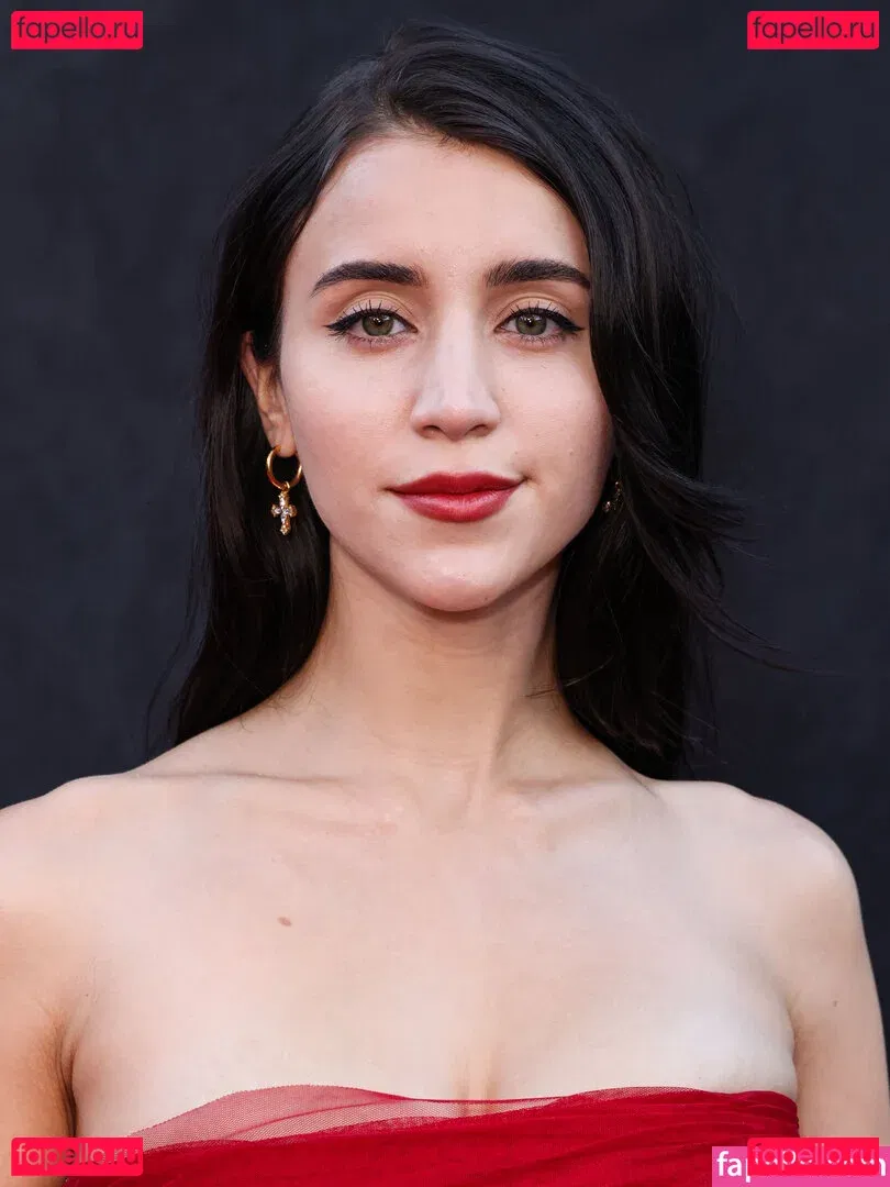 Caylee Cowan Onlyfans Photo Gallery 