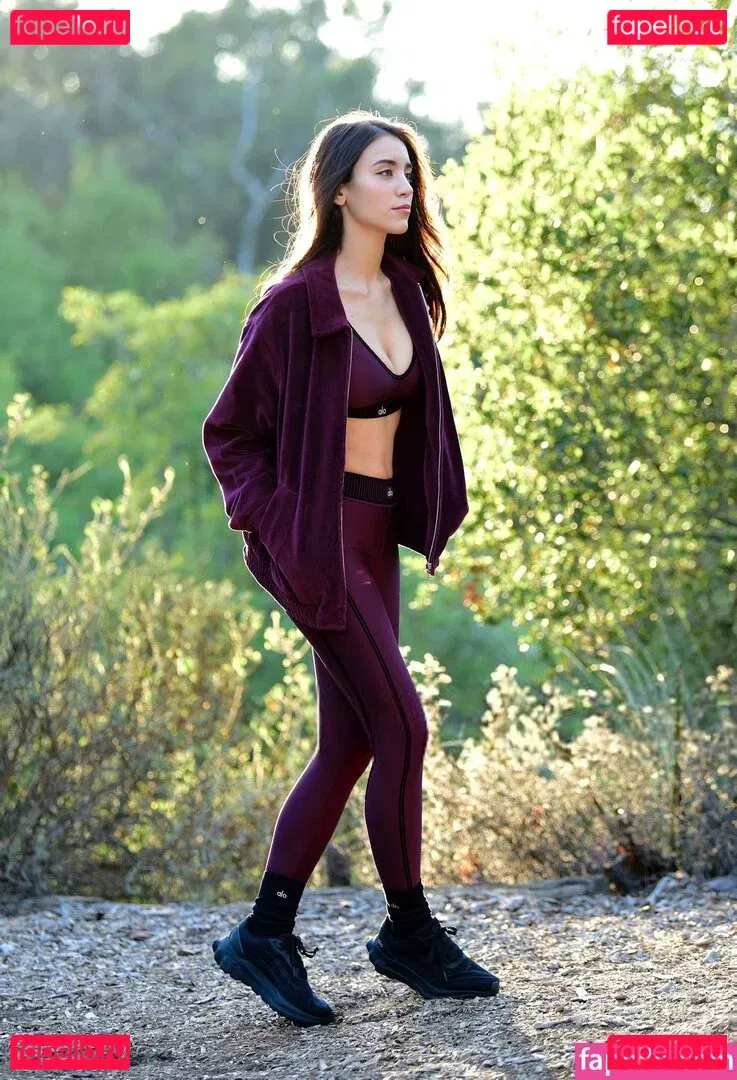 Caylee Cowan Onlyfans Photo Gallery 