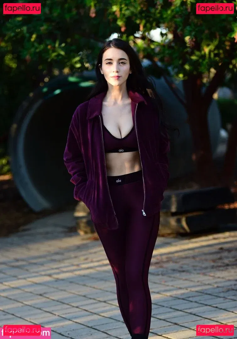 Caylee Cowan Onlyfans Photo Gallery 