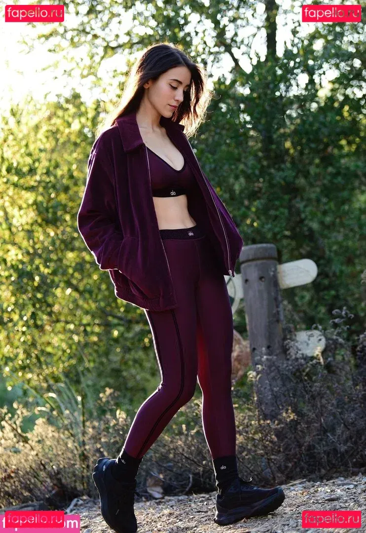 Caylee Cowan Onlyfans Photo Gallery 