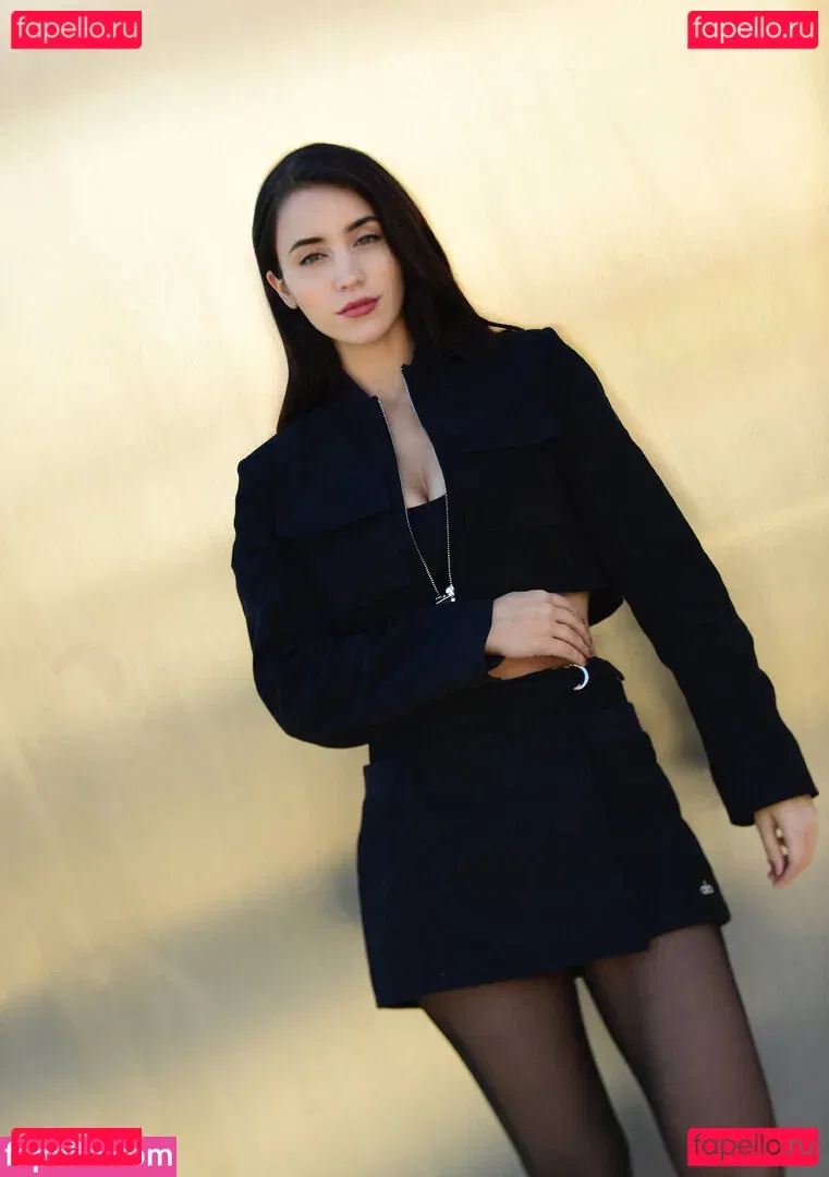 Caylee Cowan Onlyfans Photo Gallery 