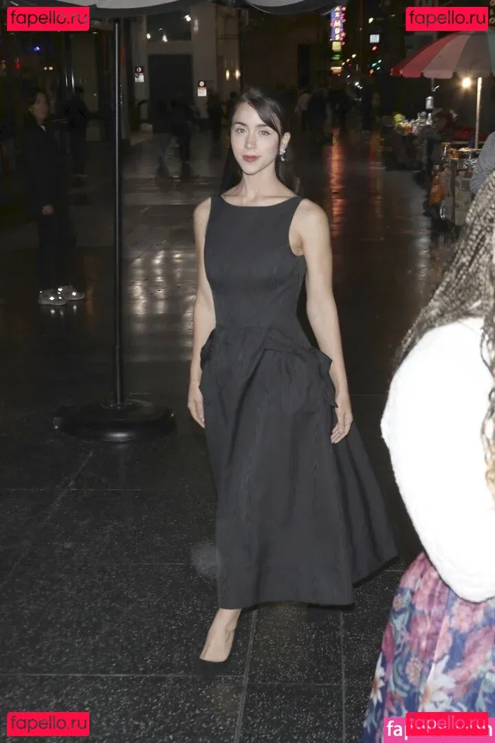 Caylee Cowan Onlyfans Photo Gallery 