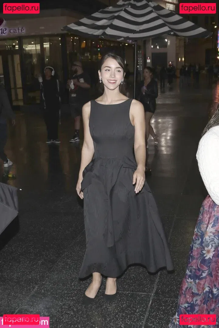 Caylee Cowan Onlyfans Photo Gallery 