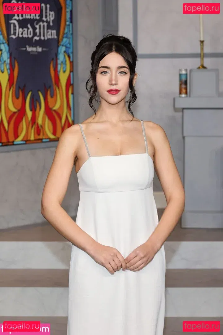 Caylee Cowan Onlyfans Photo Gallery 