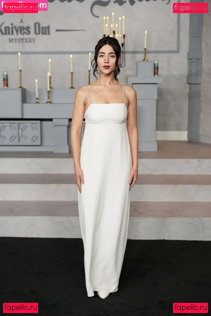 Caylee Cowan Onlyfans Photo Gallery 