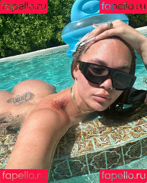 Sara Gold Onlyfans Photo Gallery 