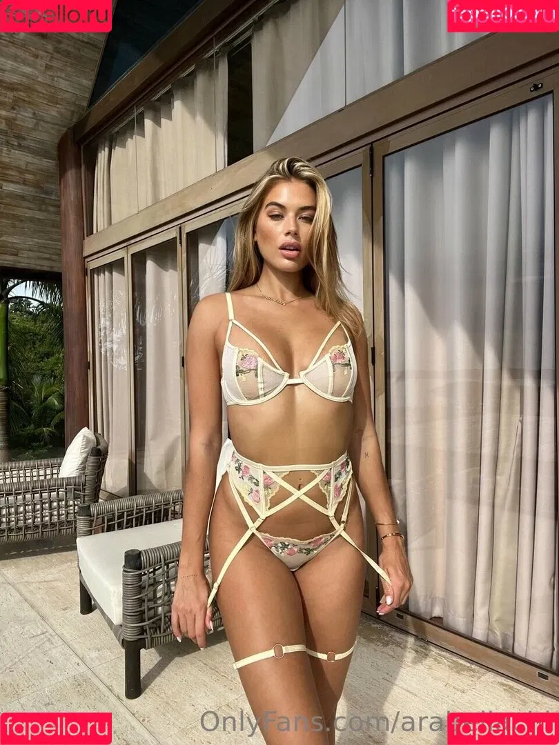 Arabella Chi Onlyfans Photo Gallery 