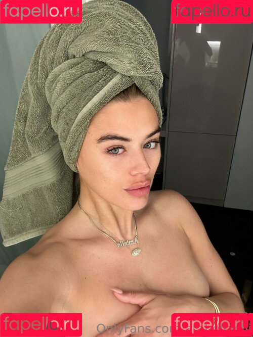 Arabella Chi Onlyfans Photo Gallery 