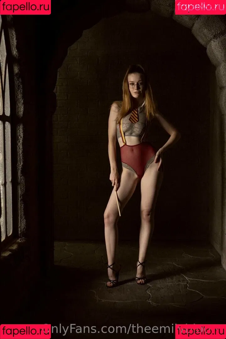 Emily Bloom Onlyfans Photo Gallery 