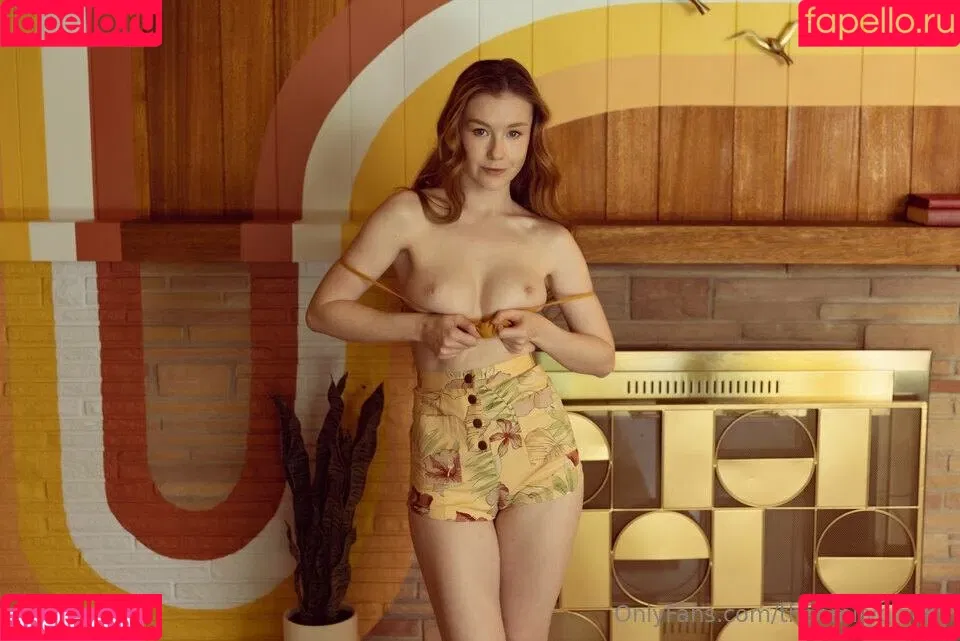 Emily Bloom Onlyfans Photo Gallery 