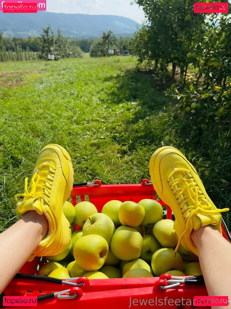 jewelsfeetandtoes Onlyfans Photo Gallery 