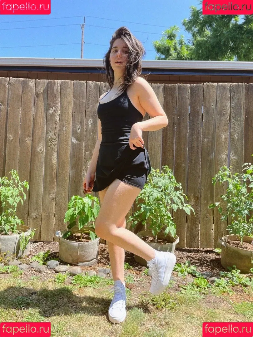Slight Sounds ASMR Onlyfans Photo Gallery 