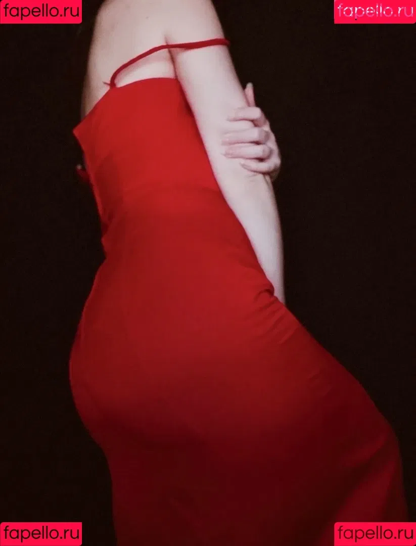 Slight Sounds ASMR Onlyfans Photo Gallery 