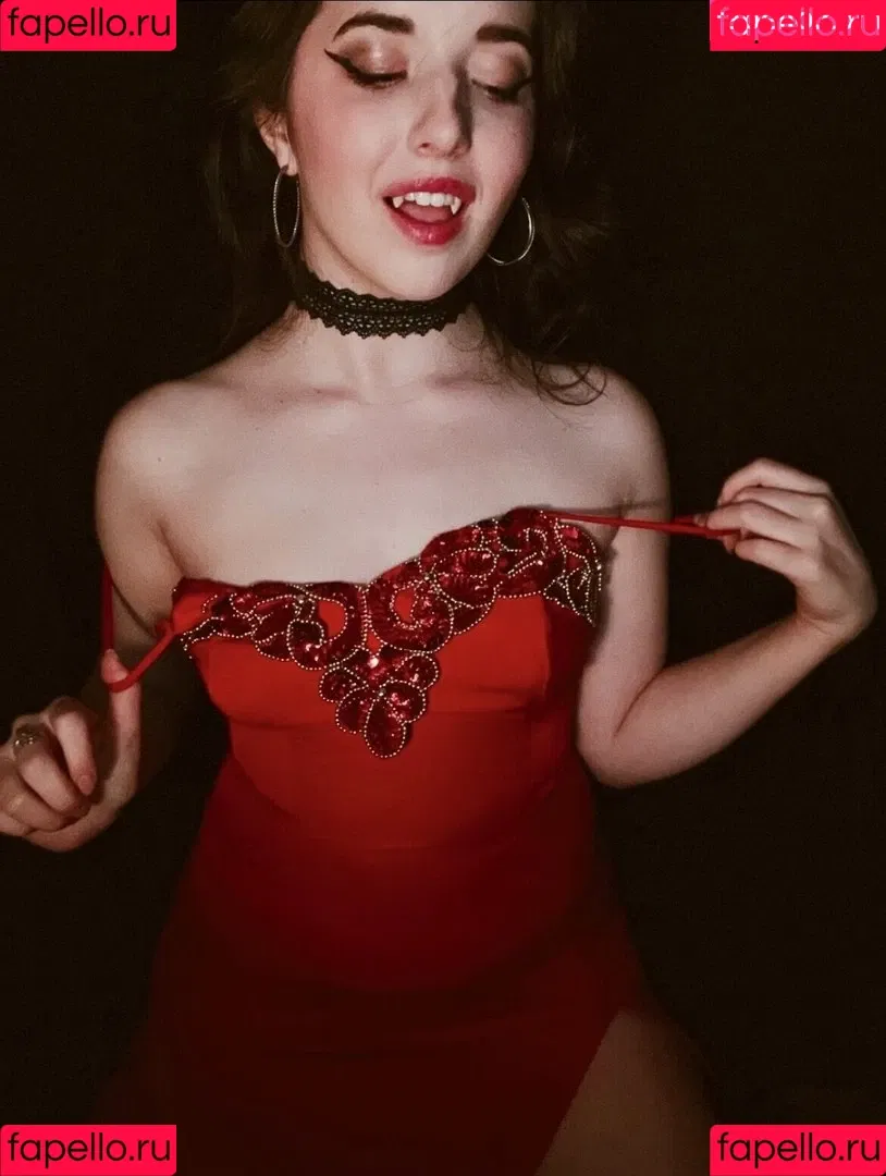 Slight Sounds ASMR Onlyfans Photo Gallery 