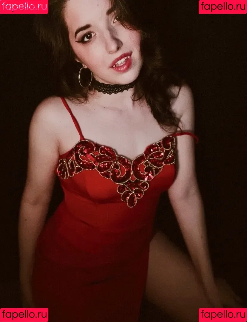 Slight Sounds ASMR Onlyfans Photo Gallery 