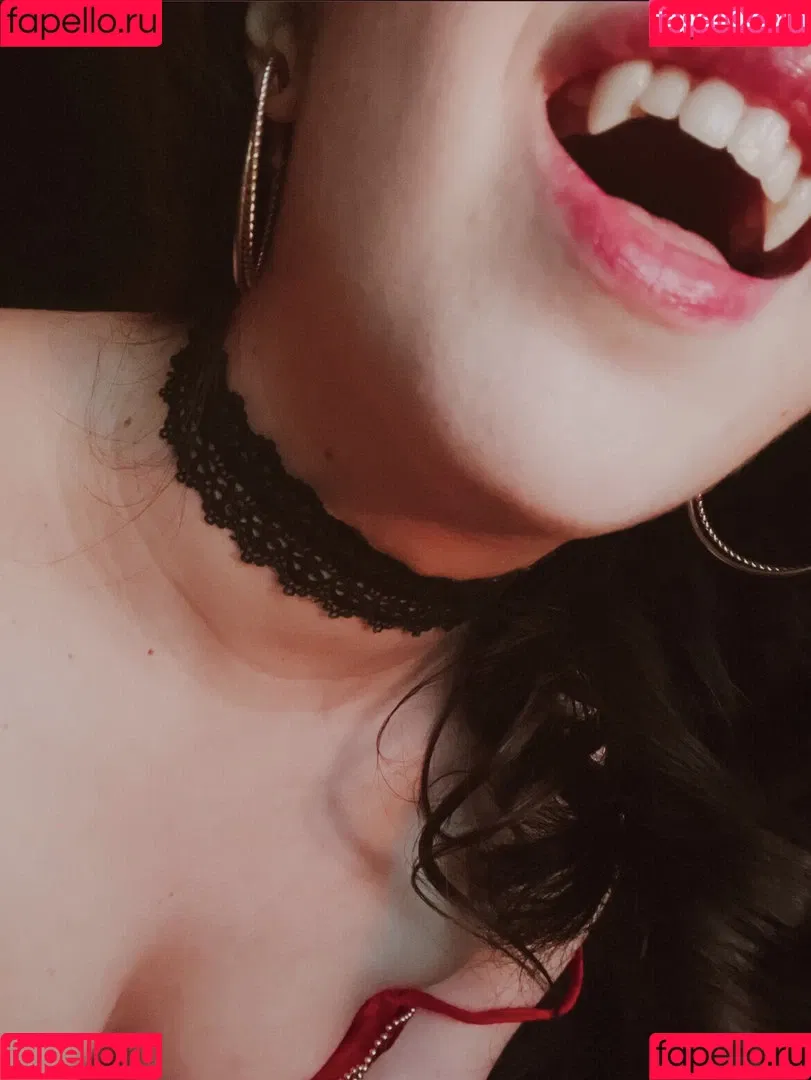 Slight Sounds ASMR Onlyfans Photo Gallery 