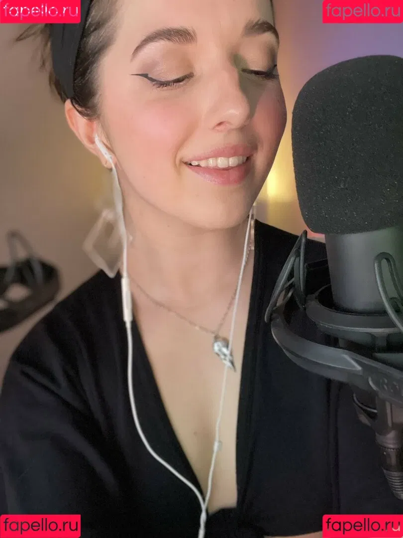 Slight Sounds ASMR Onlyfans Photo Gallery 