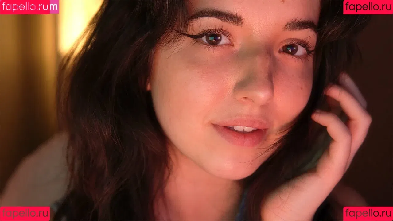 Slight Sounds ASMR Onlyfans Photo Gallery 