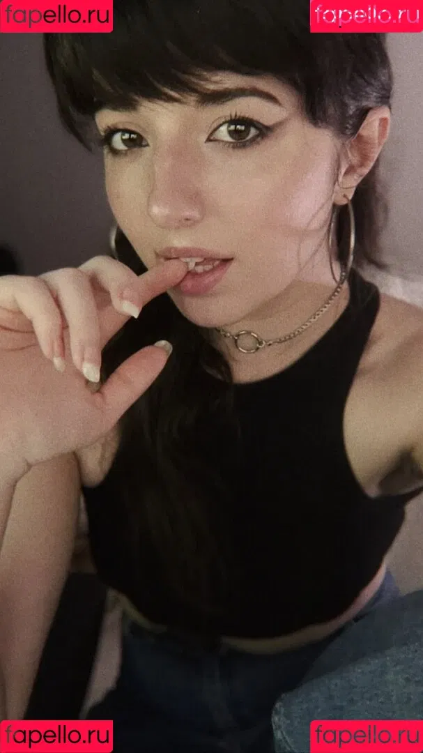 Slight Sounds ASMR Onlyfans Photo Gallery 