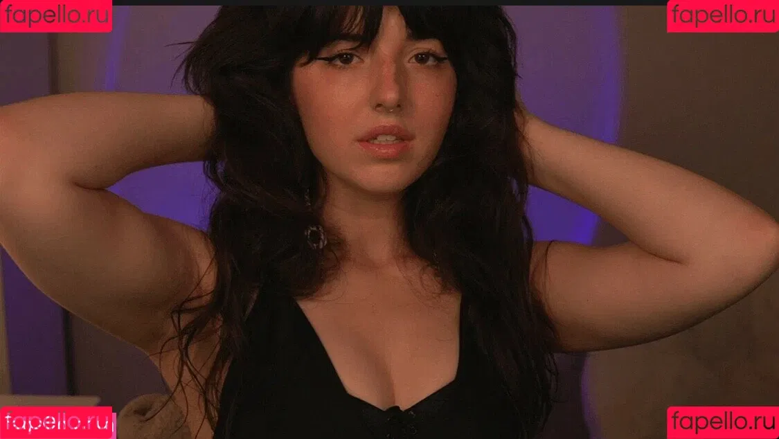 Slight Sounds ASMR Onlyfans Photo Gallery 