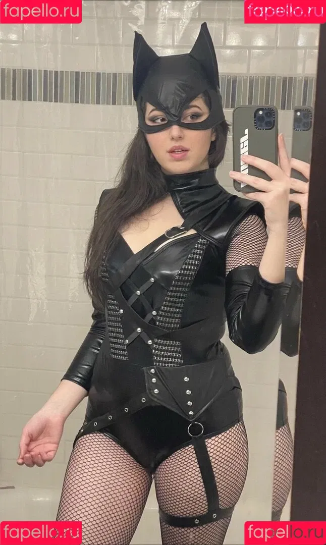 Slight Sounds ASMR Onlyfans Photo Gallery 