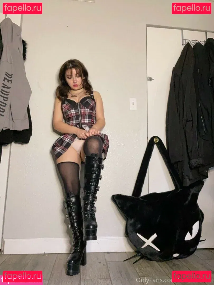 angelgutz Onlyfans Photo Gallery 