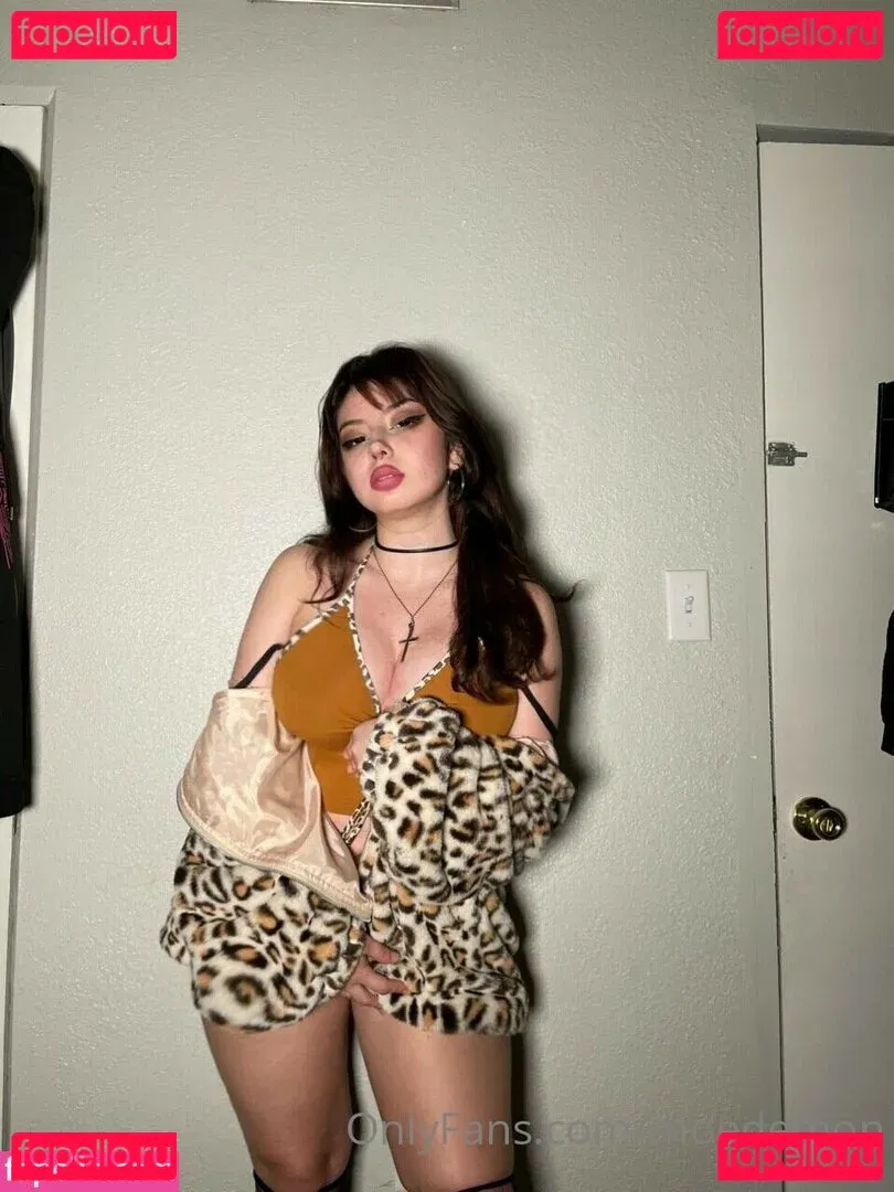 angelgutz Onlyfans Photo Gallery 