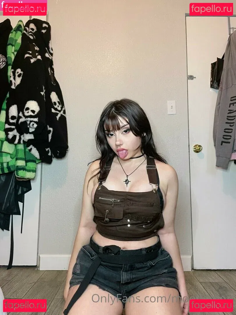 angelgutz Onlyfans Photo Gallery 