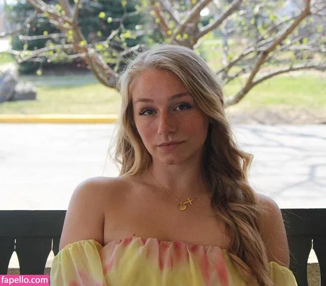 Hannah Woods Onlyfans Photo Gallery 