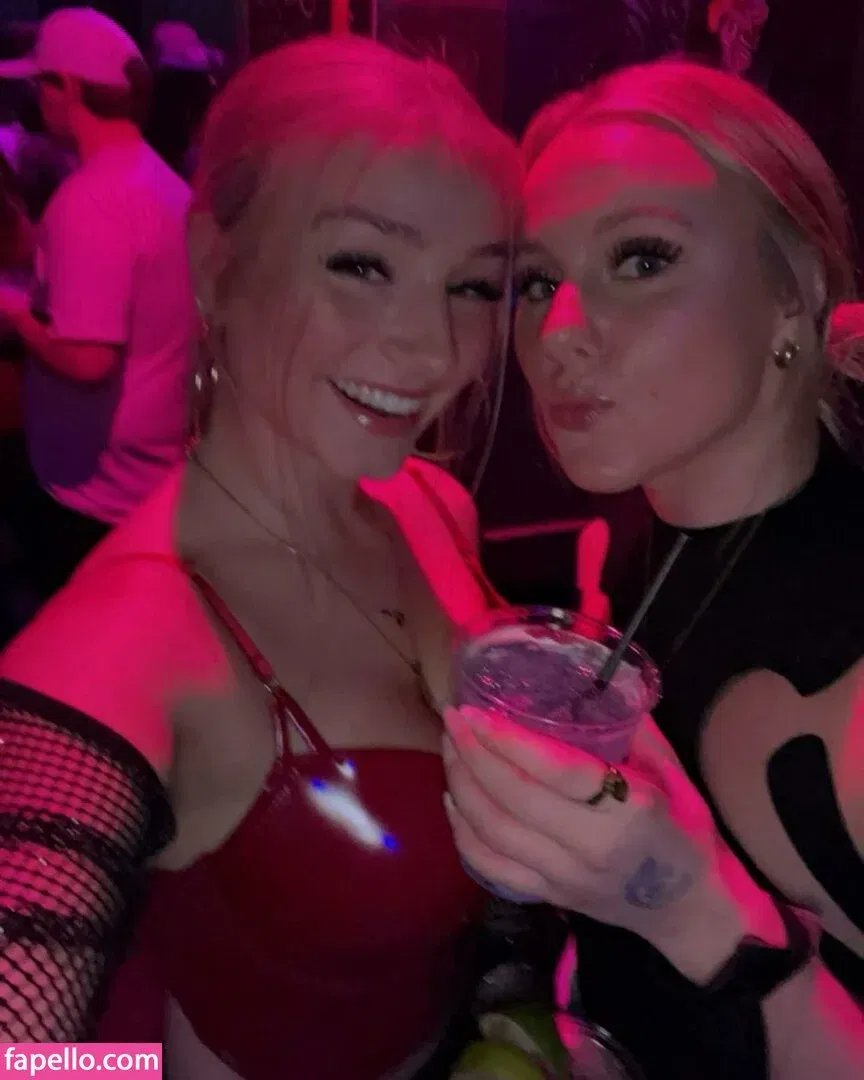 Hannah Woods Onlyfans Photo Gallery 