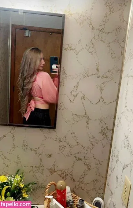 Hannah Woods Onlyfans Photo Gallery 