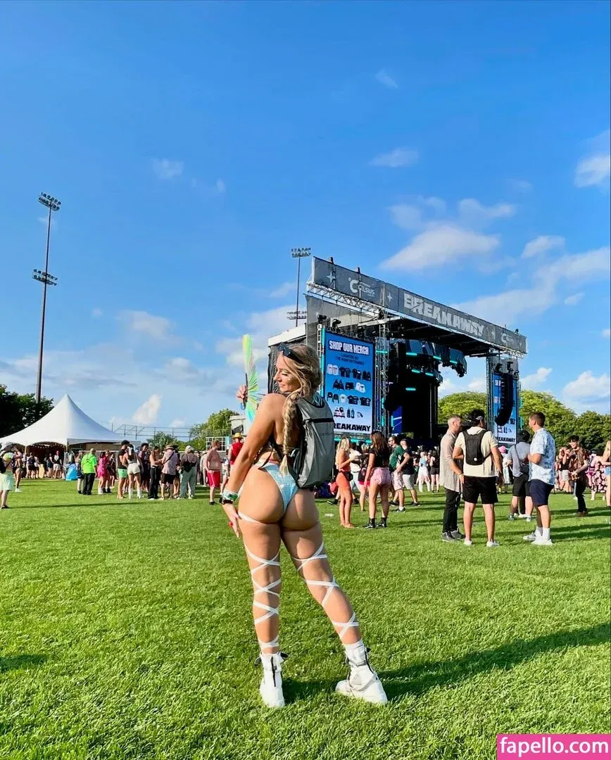 Hannah Woods Onlyfans Photo Gallery 