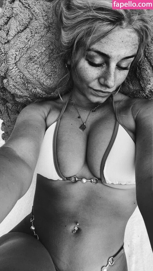 Hannah Woods Onlyfans Photo Gallery 