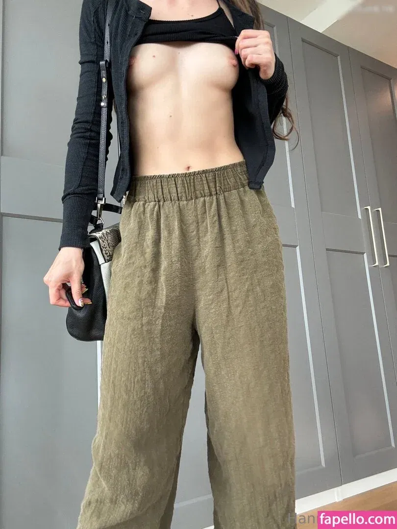 Hannah Woods Onlyfans Photo Gallery 