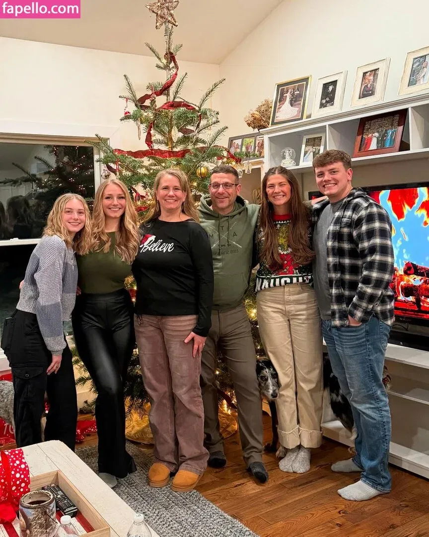 Hannah Woods Onlyfans Photo Gallery 