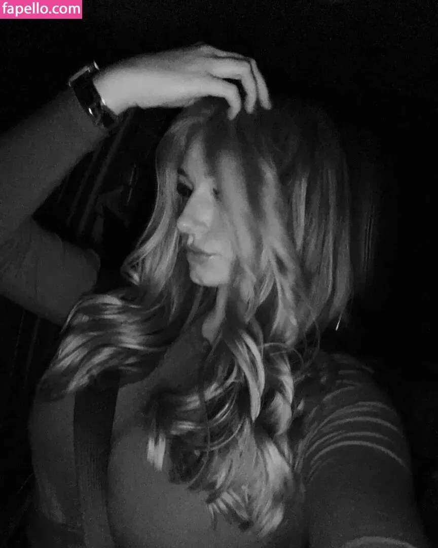 Hannah Woods Onlyfans Photo Gallery 