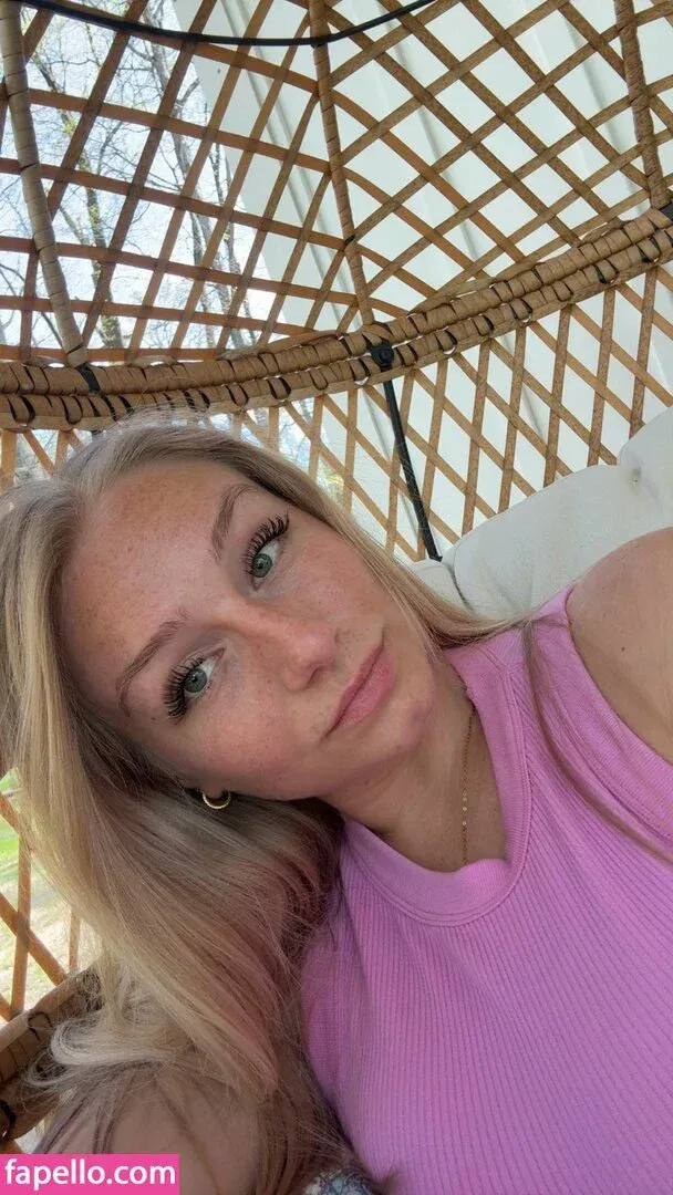 Hannah Woods Onlyfans Photo Gallery 