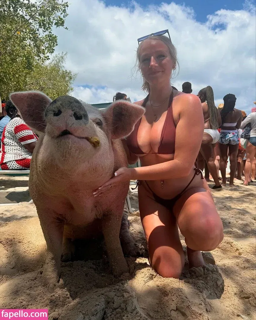 Hannah Woods Onlyfans Photo Gallery 