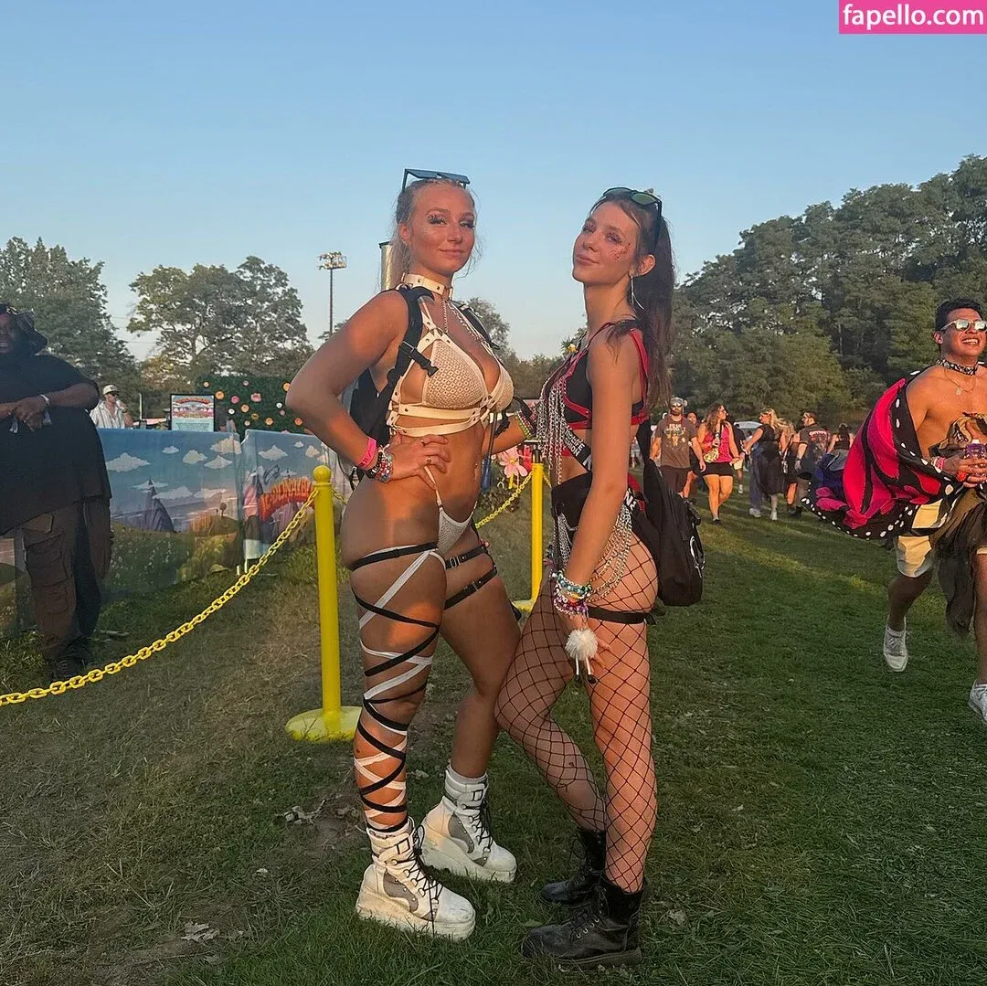 Hannah Woods Onlyfans Photo Gallery 