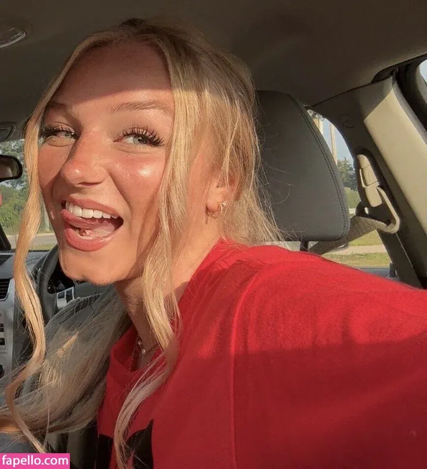 Hannah Woods Onlyfans Photo Gallery 