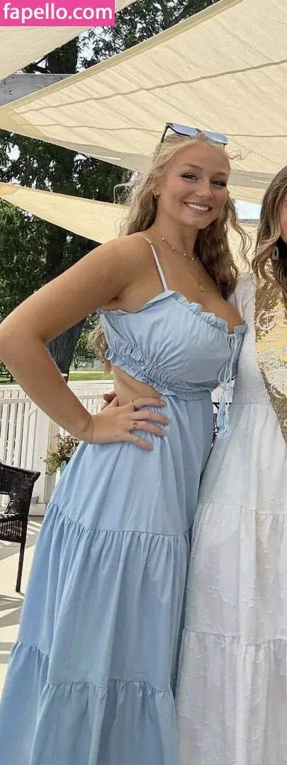 Hannah Woods Onlyfans Photo Gallery 