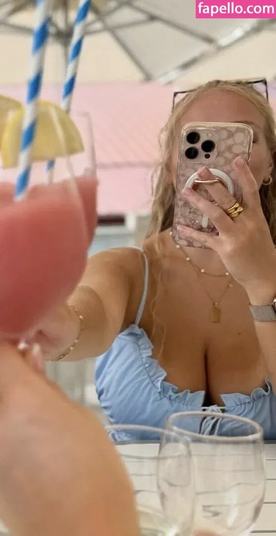 Hannah Woods Onlyfans Photo Gallery 